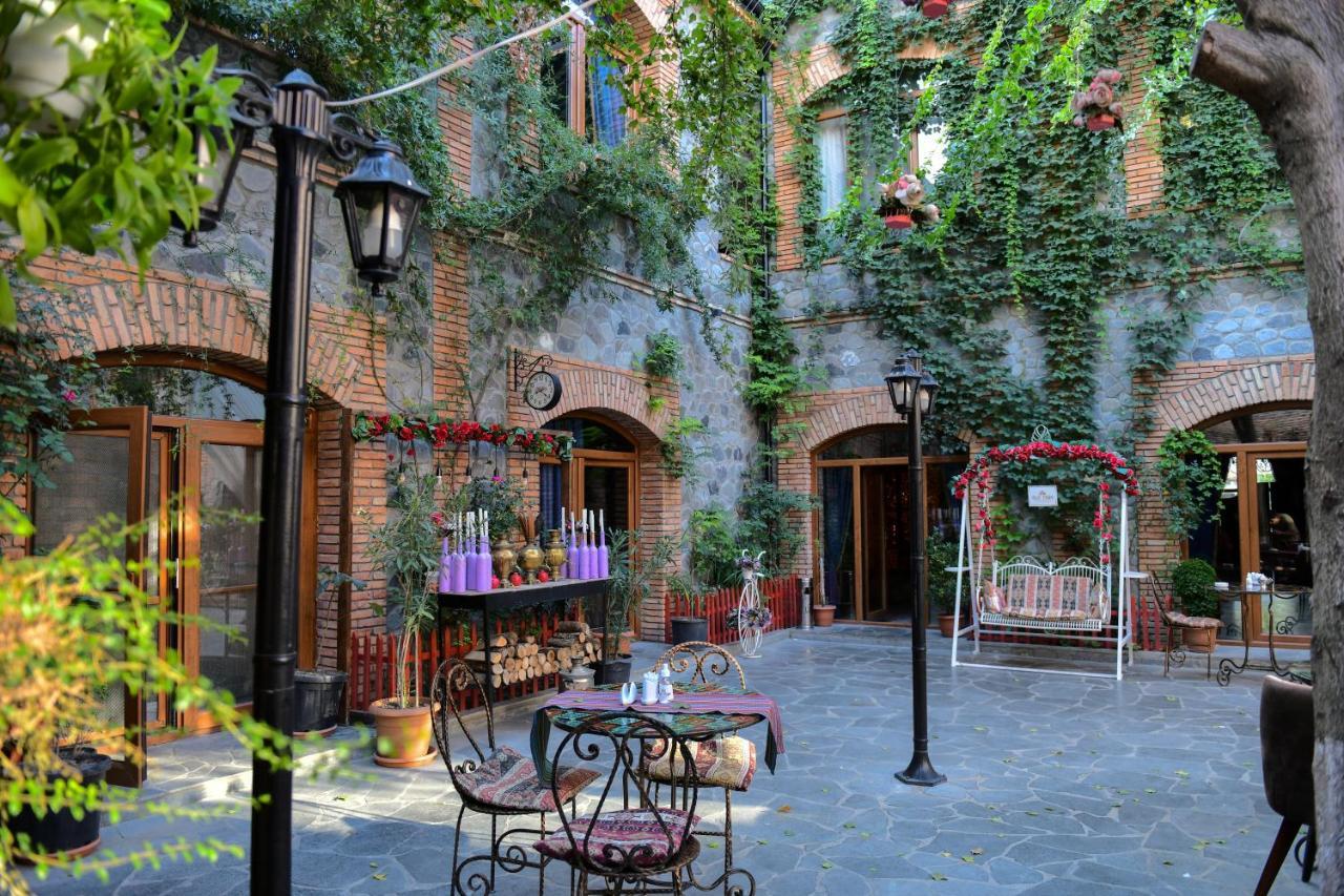 Old Town Sheki Hotel Exterior photo